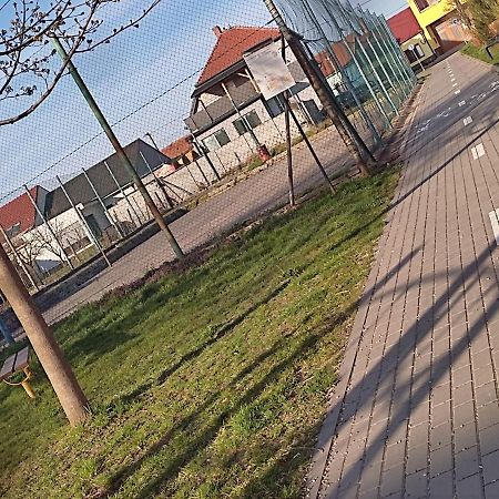 Penzion Kendy Lejlighed Mistrin Eksteriør billede